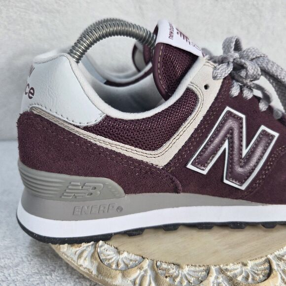 NEW BALANCE 574 RUNNING TRAINER SPORT SNEAKERS WOMEN SHOES BURGUNDY SIZE 7.5 - Picture 3 of 14